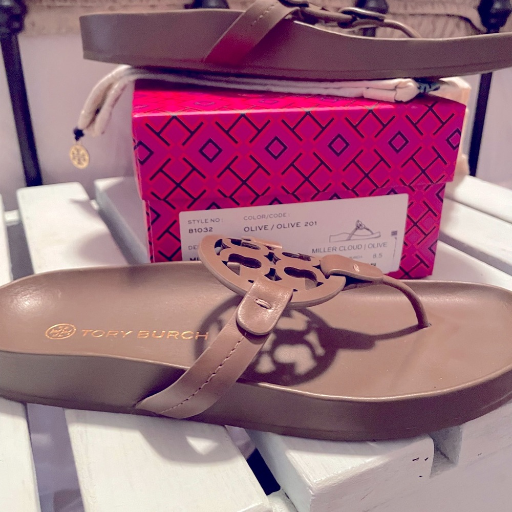 Tori Burch flip flops